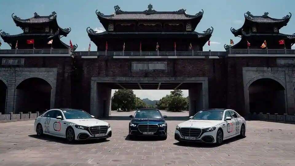 

<p>Mercedes-Benz said the drive will document India’s landscapes, cultural heritage, architecture and craftsmanship through two routes. </p>
<p>“/><figcaption class=