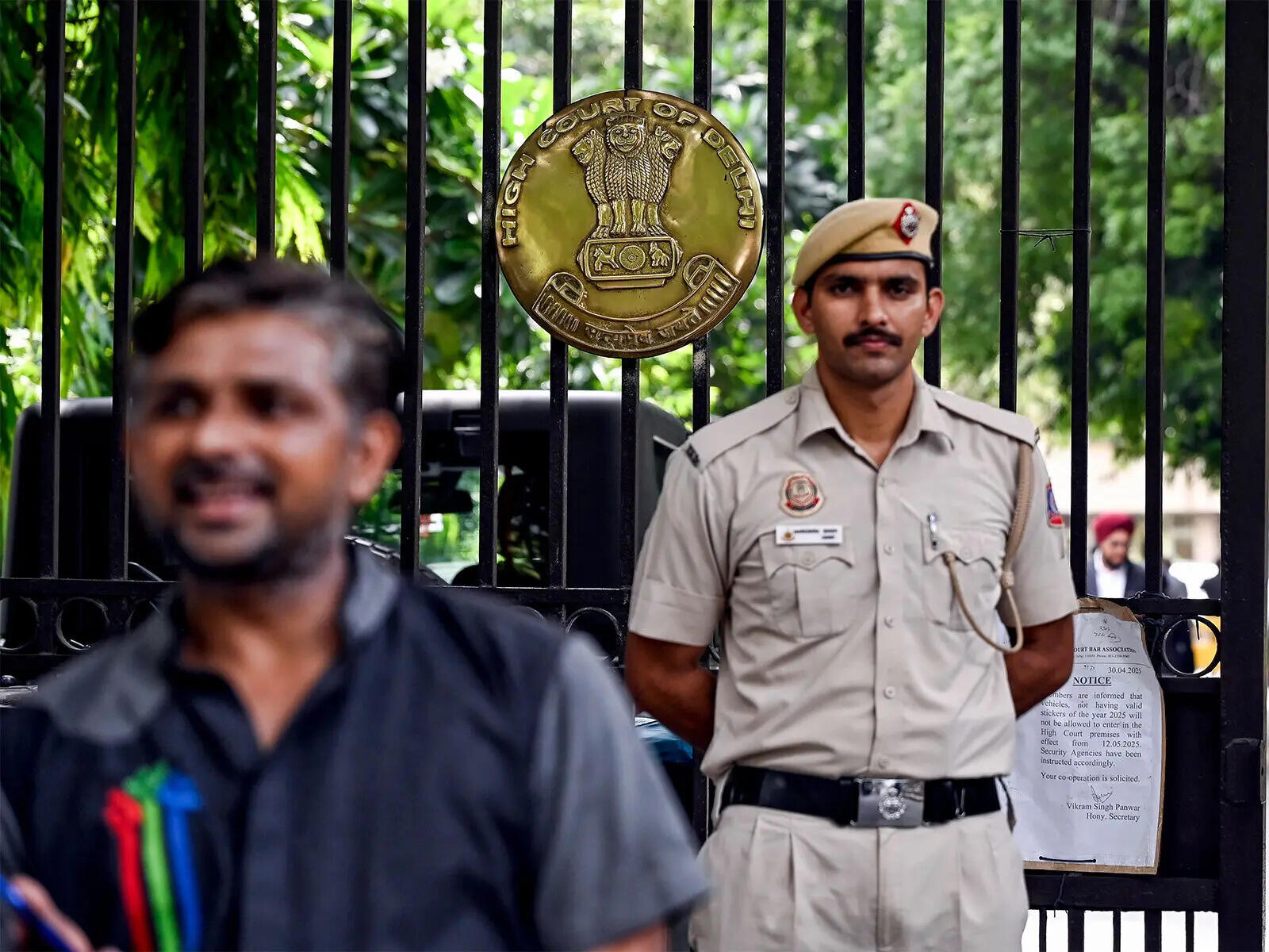 <p>Rs 40000 crores Money laundering case: Delhi HC seeks response from ED on bail plea of former RCOM director Punit Garg</p>