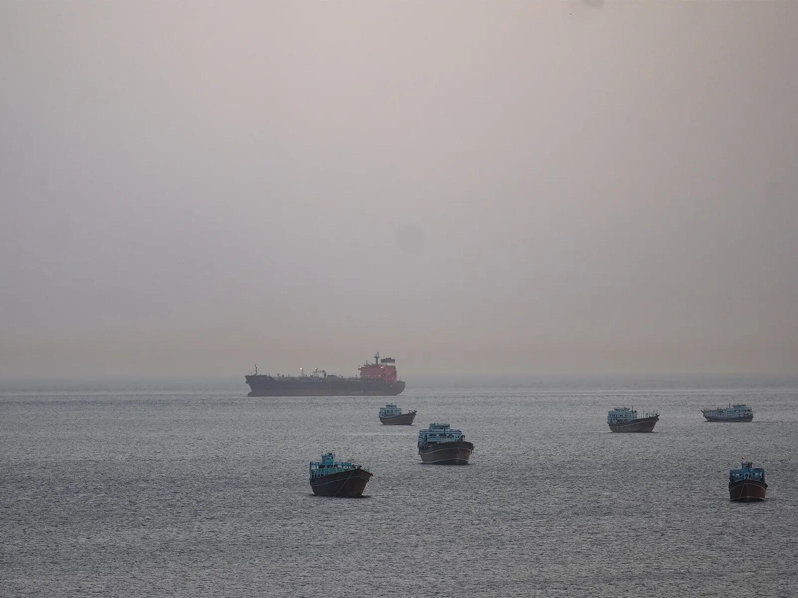 Millions of barrels of Iranian oil left in limbo after US revokes 60-day  waiver, ETEnergyworld