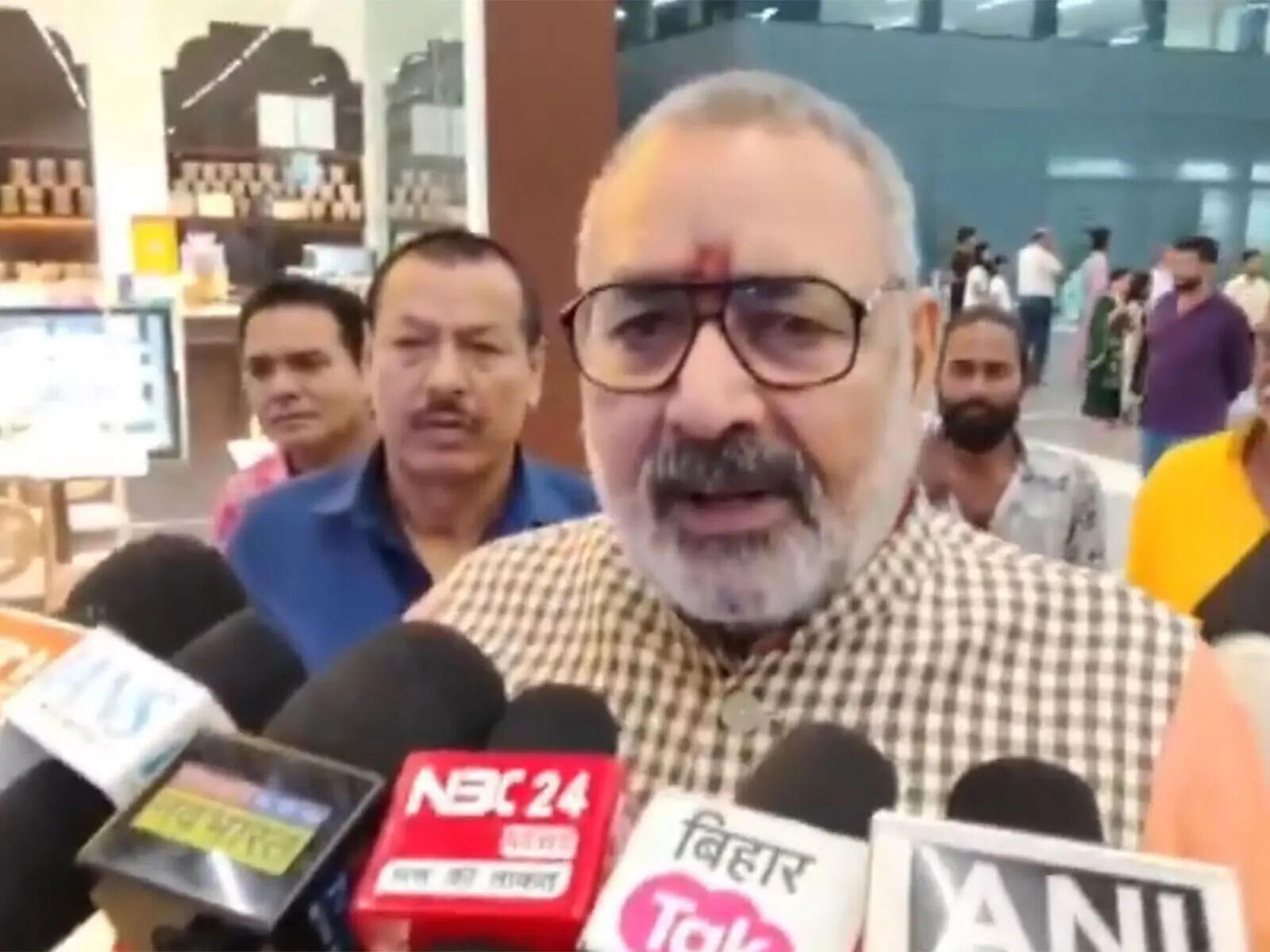 Export diversification fuels textile sector resilience; India ready to compete globally: Giriraj Singh