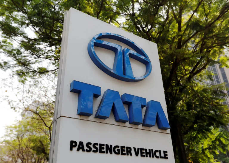 

<p>LIC’s stake in Tata Motors Passenger Vehicles rose to 5.03% (18.51 crore shares) from 4.99% (18.40 crore).</p>
<p>“/><figcaption class=