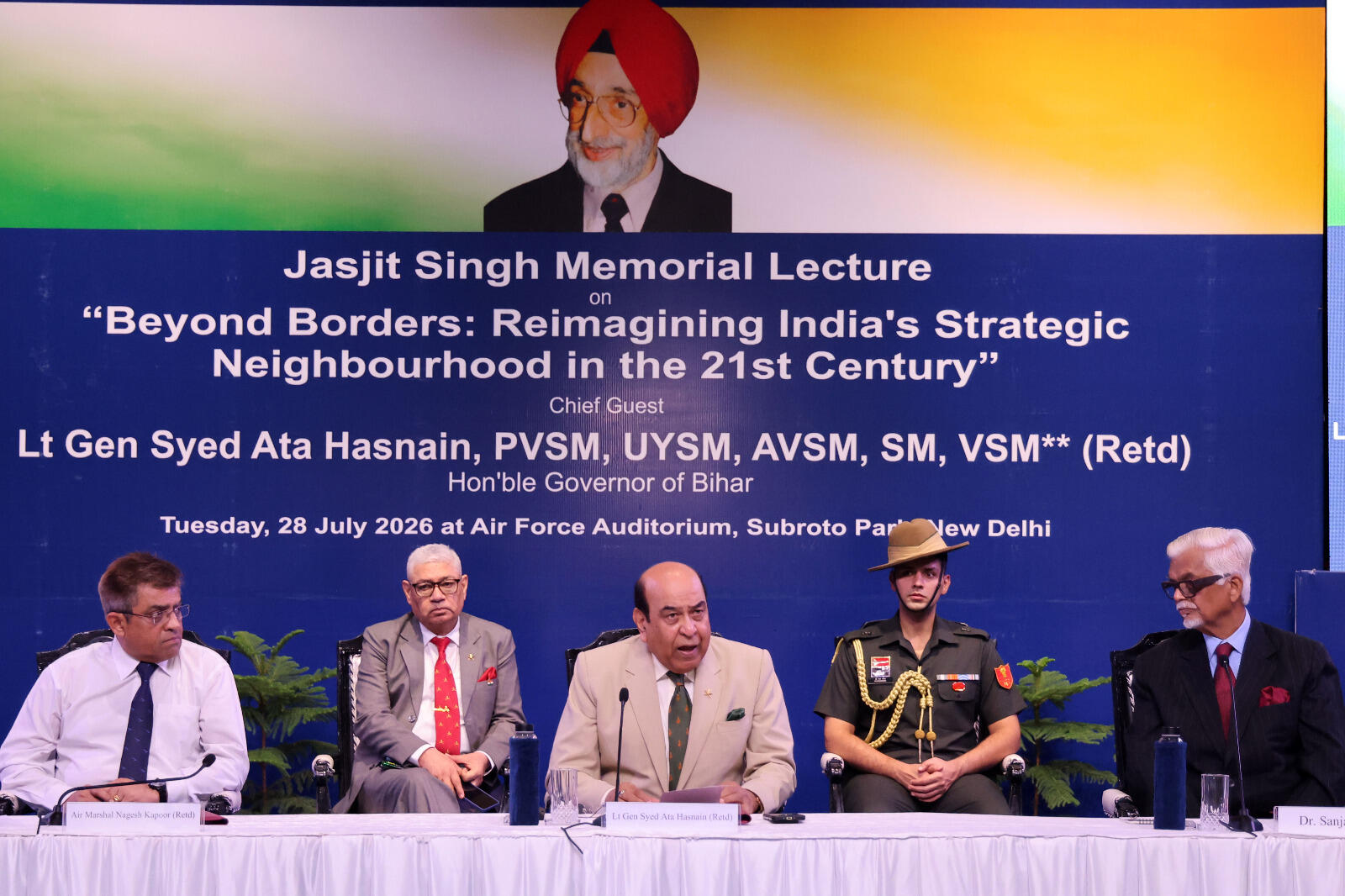 <p>Dr Sanjaya Baru moderates a discussion with Lt Gen Syed Ata Hasnain following the Governor’s keynote address on India’s neighbourhood and security challenges.</p>