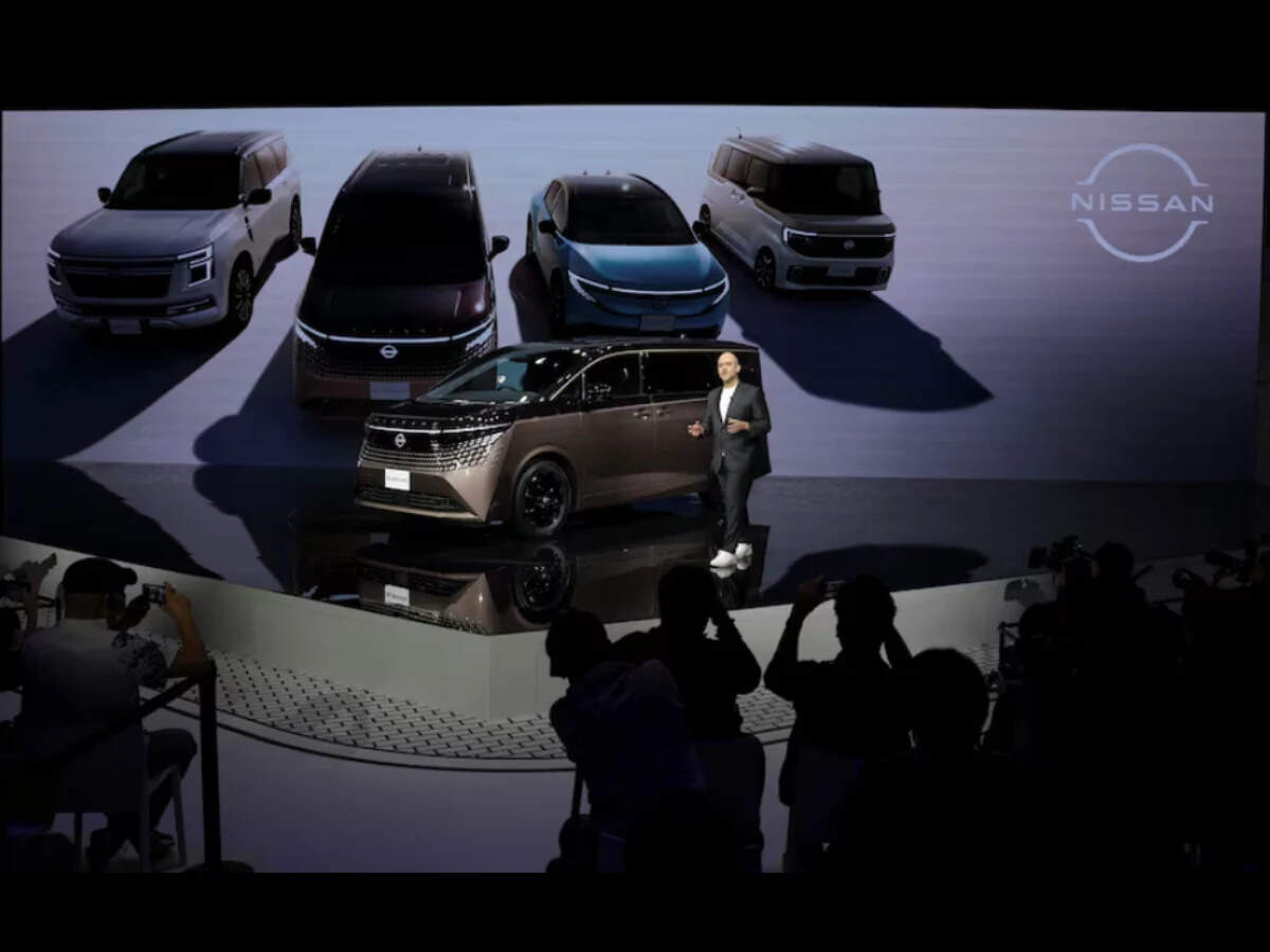 The automaker maintained its full-year operating profit forecast of 200 billion yen, despite lowering its global retail sales forecast by 5 per cent to 3.15 million vehicles.