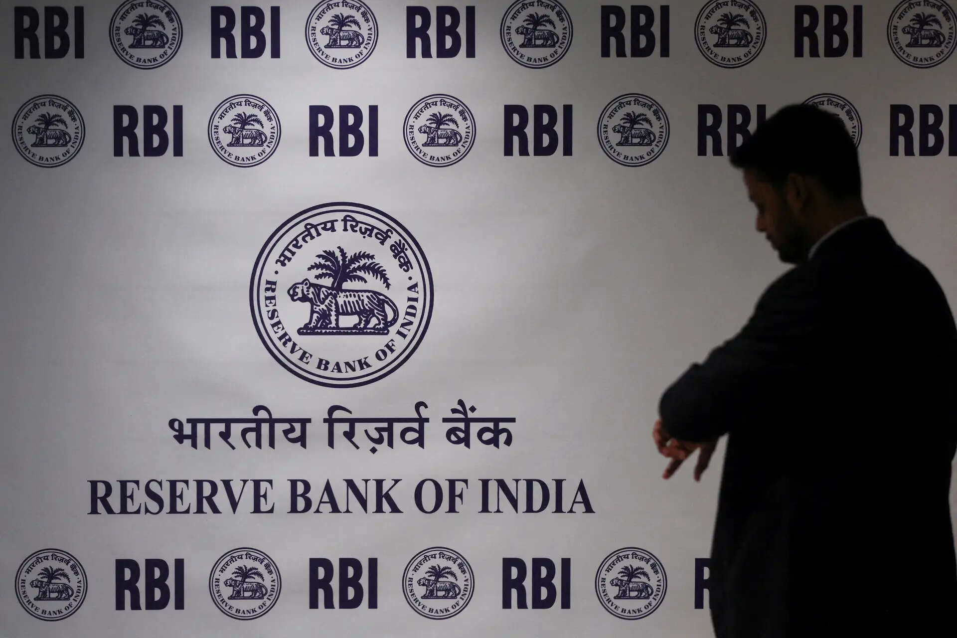 <p>RBI appoints Monisha Chakraborty as its Executive Director</p>