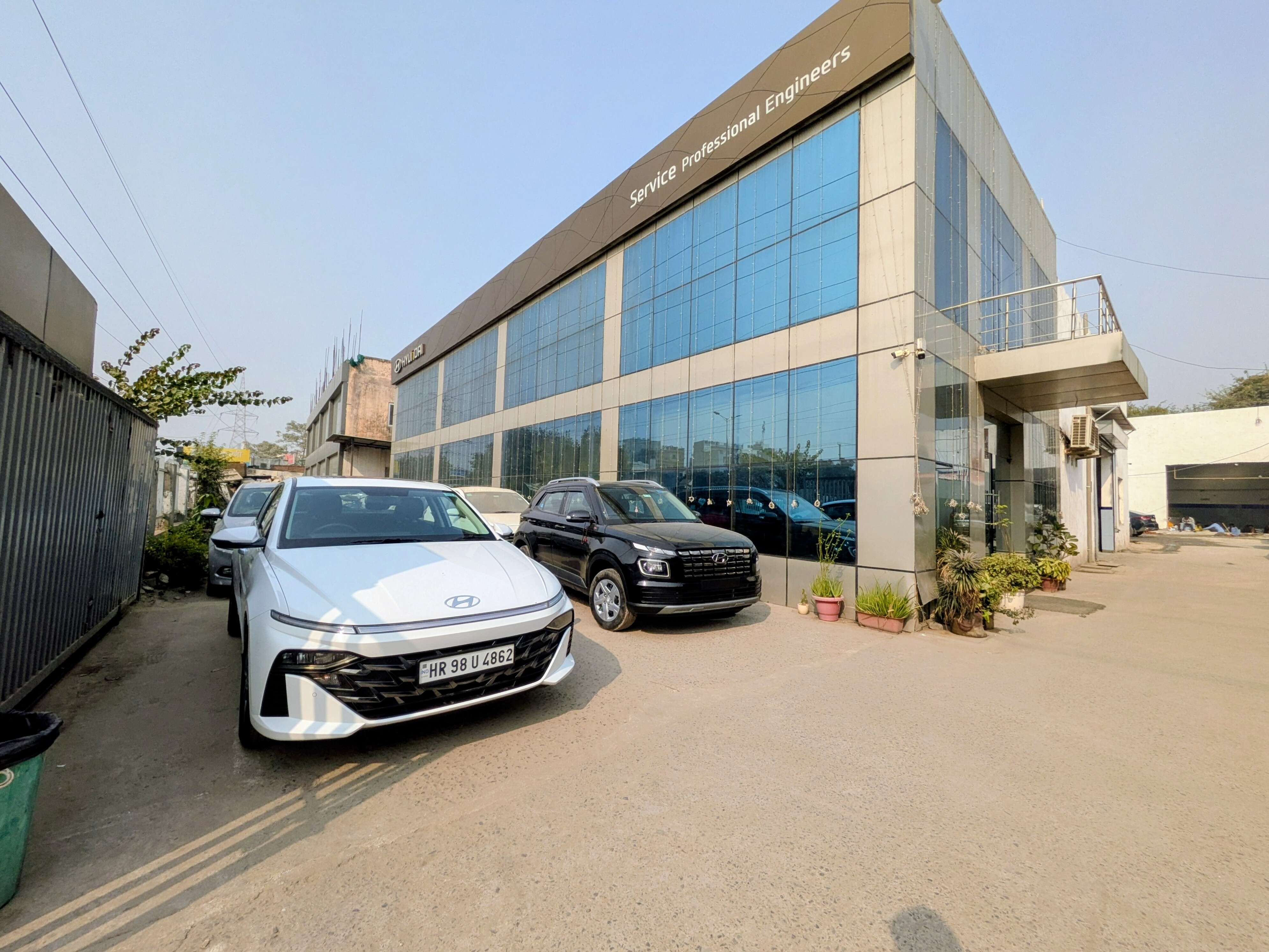 

<p>Hyundai’s service ecosystem now comprises 1,671 touchpoints supported by 162 Mobile Service Vans, extending the company’s reach to customers in both urban and remote locations.</p>
<p>“/><figcaption class=