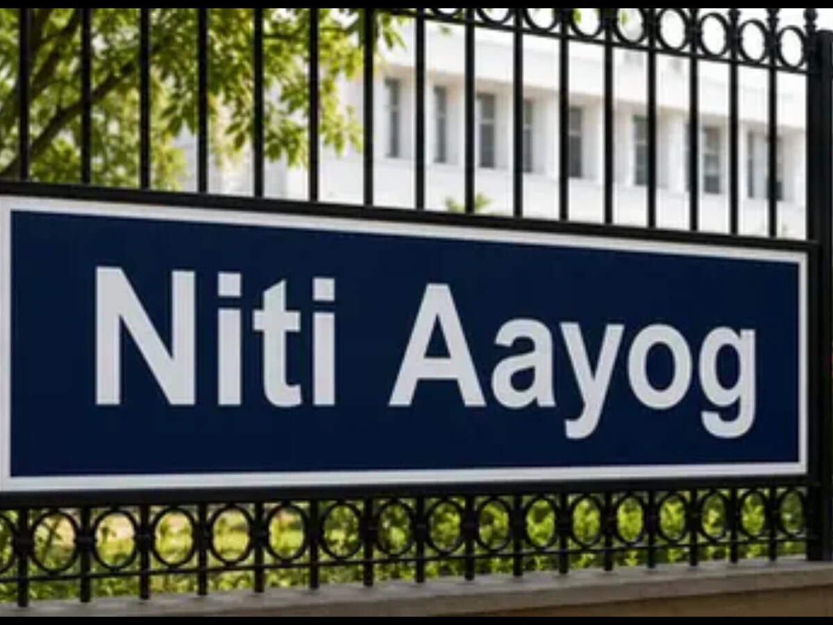 Gujarat has topped NITI Aayogs inaugural Investment Friendliness Index 2026, followed by Maharashtra and Tamil Nadu.