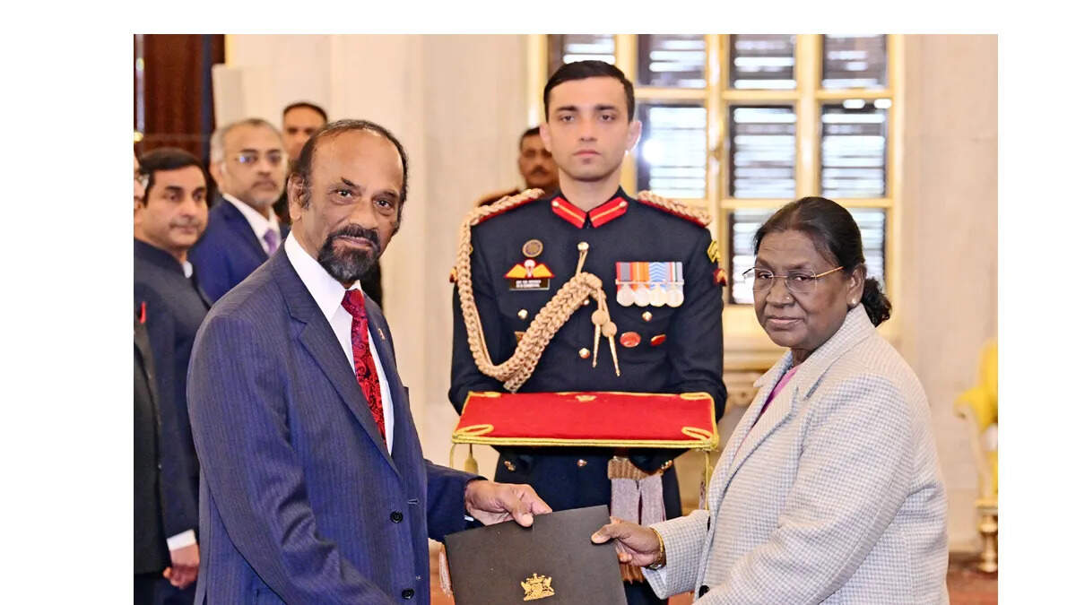 Chandradath Singh, High Commissioner of Trinidad and Tobago to India, presents his credentials to President Droupadi Murmu at Rashtrapati Bhavan in New Delhi.