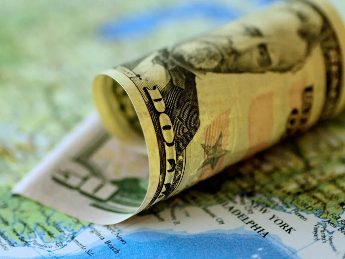 RBI forex swap facility hits USD 72.85 billion, banks mobilise USD 65.4 billion in FCNR(B)