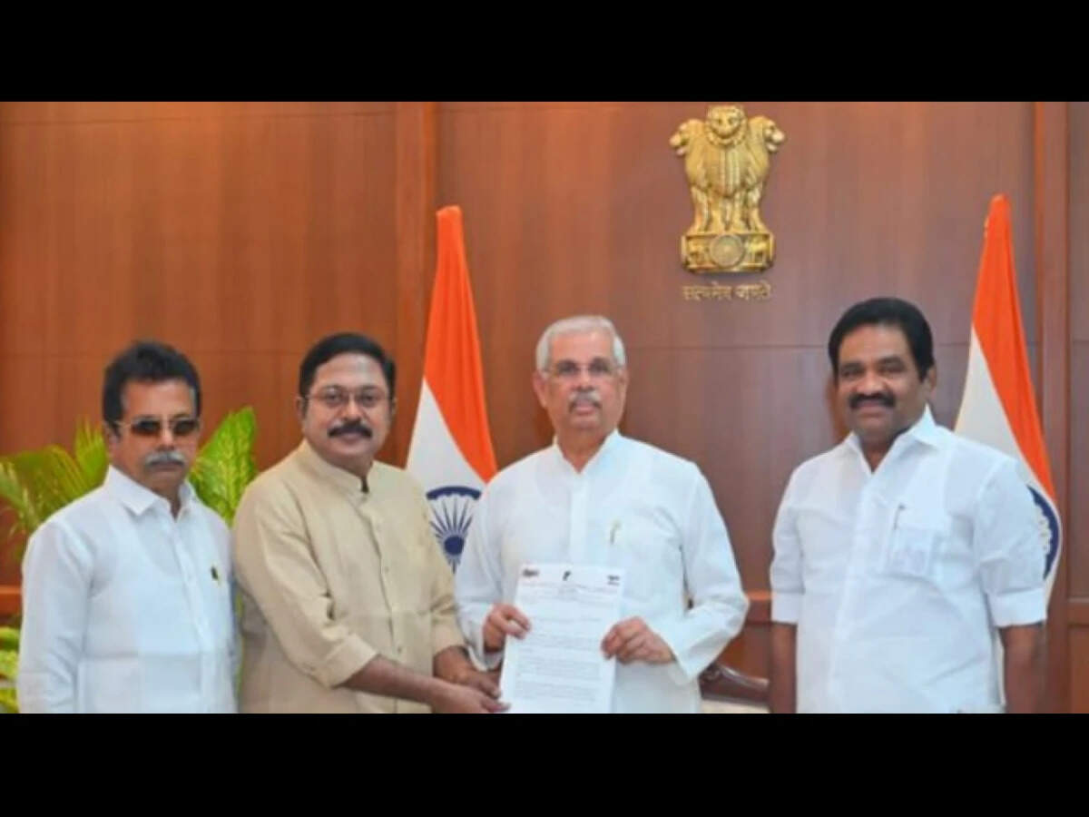 AMMK leader T T V Dhinakaran calls Tamil Nadu Governor R V Arlekar.