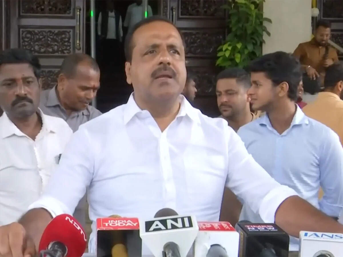 Karnataka govt forms 5-member Cabinet Sub-Committee on student issues, education reforms; UT Khader to head panel