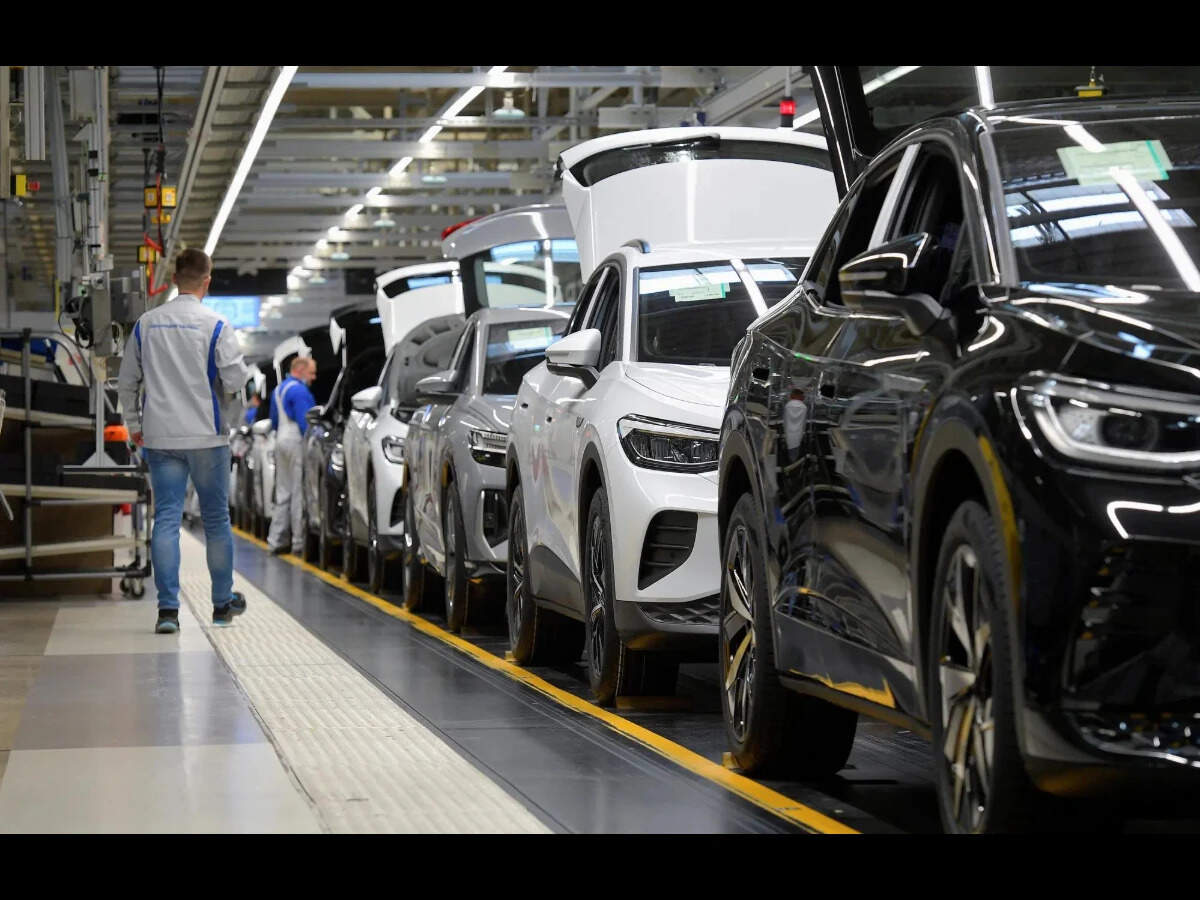 Last month, the UK witnessed a remarkable rise in new car registrations, with battery electric vehicles taking an increasingly larger slice of the market.