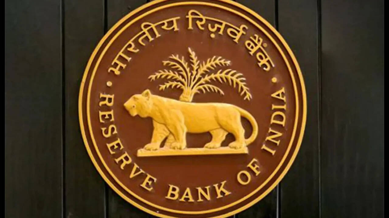 RBI absorbs Rs 2.23 lakh crore liquidity in Friday VRRR auction at 5.24%