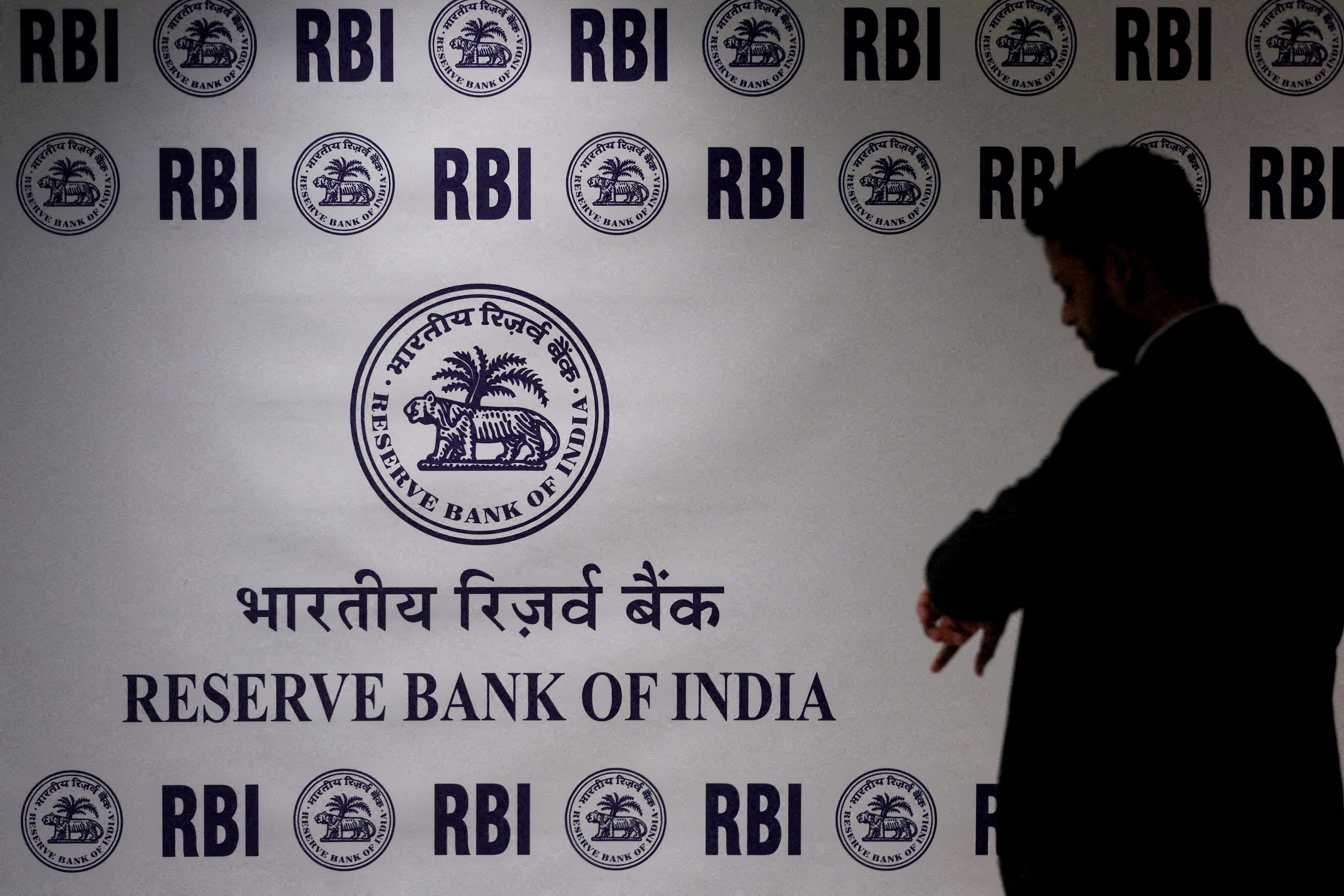 RBI finalises FCNR(B) inflows at USD 133 billion after reconciliation