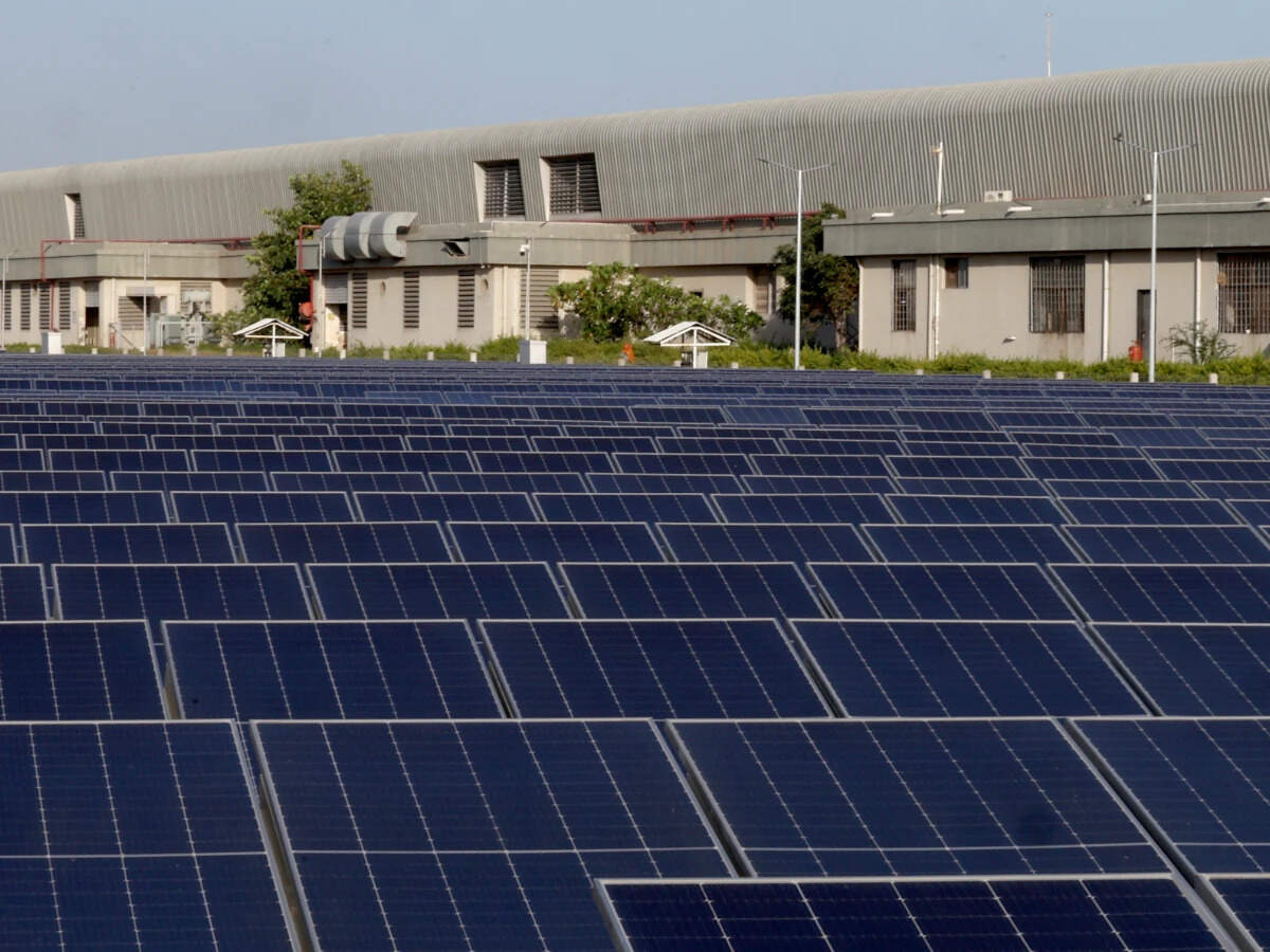 India’s transmission constraints are forcing renewable power curtailment even as electricity demand rises and coal stocks tighten.