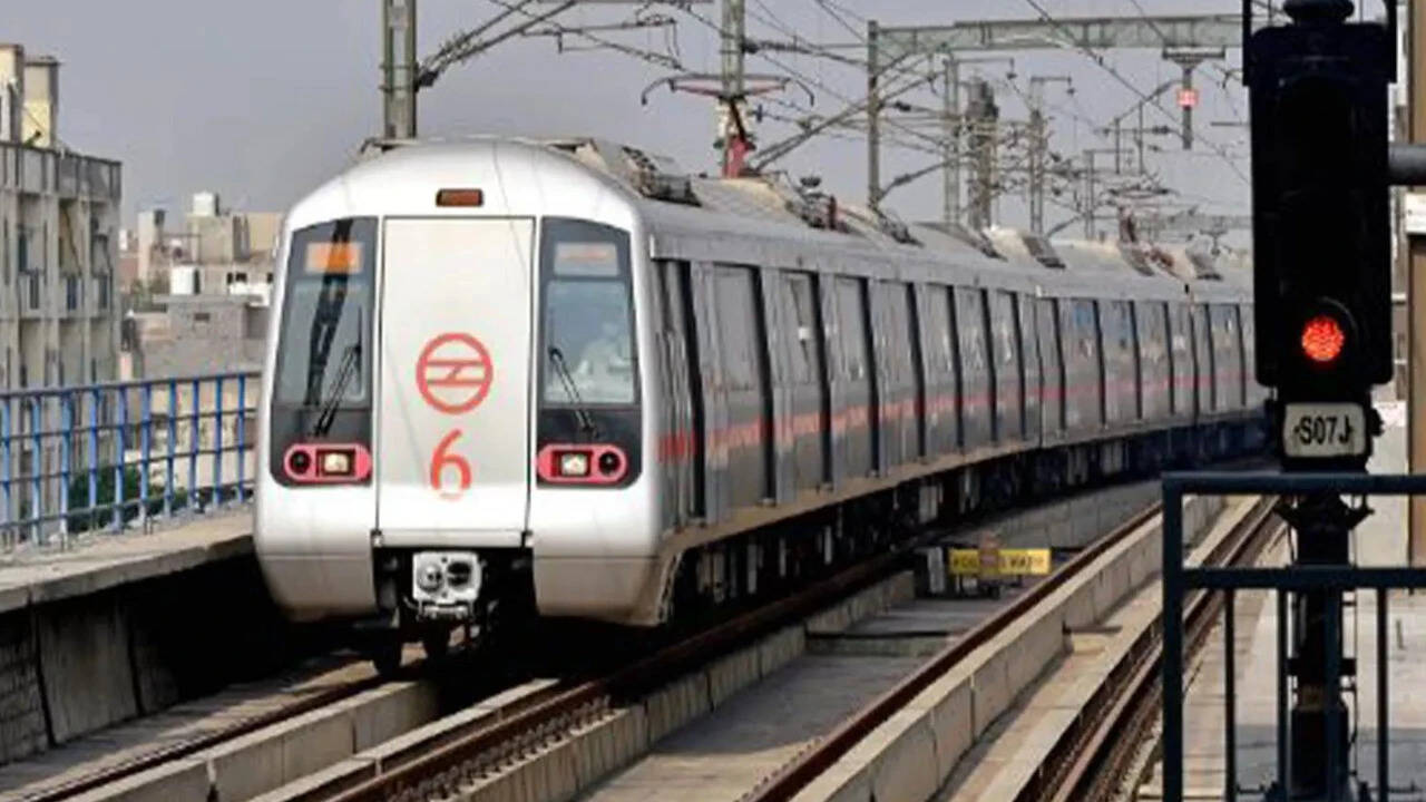 DMRC Clarifies Metro Operations Amid Protests: No Major Service ...