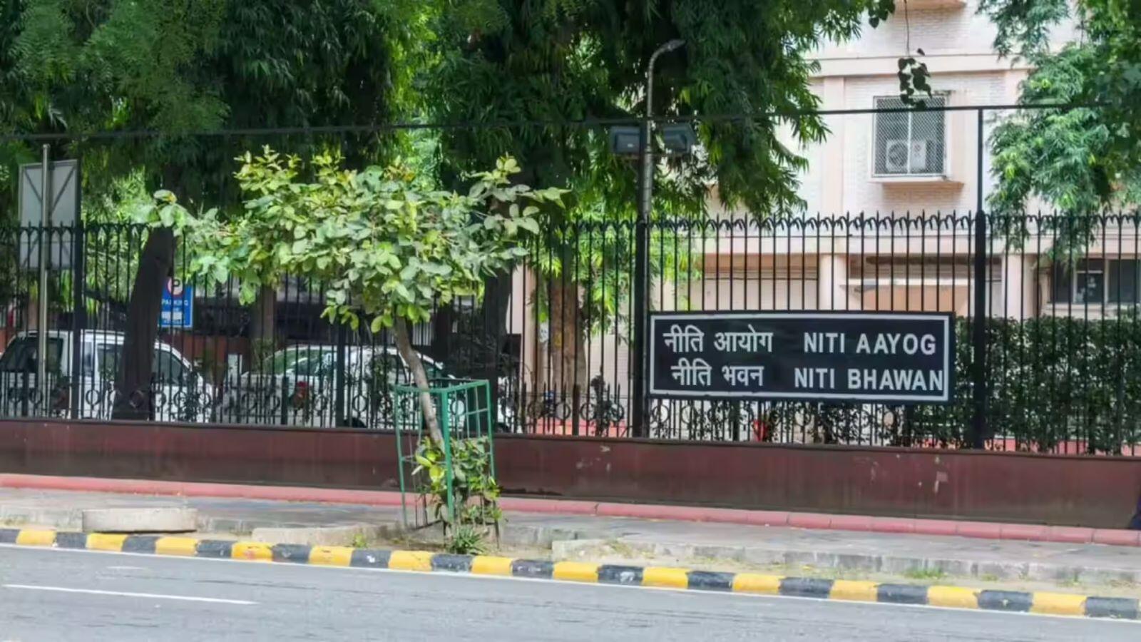 135005906 NITI Aayog Initiates Policies to Strengthen India's Medical and Dental Device Manufacturing, ETHealthworld