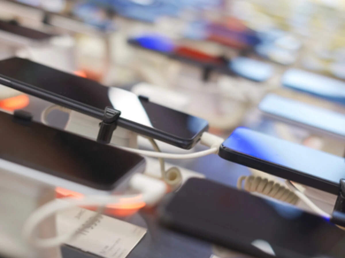 India smartphone shipments fall to decadal low as prices squeeze demand