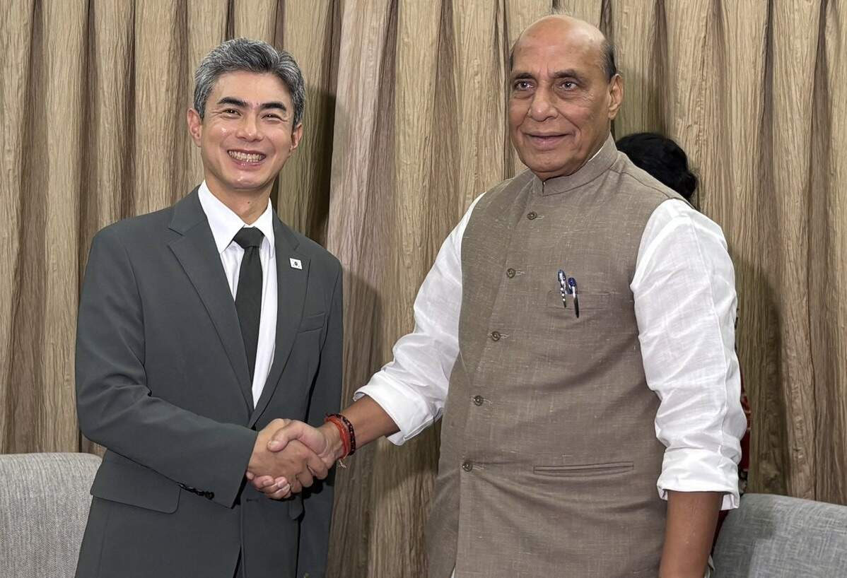 Defence Minister Rajnath Singh with South Korean Defence Minister Kang Shin-chul on the sidelines of the 13th ADMM-Plus in Cebu, Philippines, where they discussed joint development of military technologies, bilateral defence cooperation and Indo-Pacific security.
