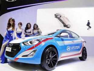 Hyundai launches new Elantra sedan priced up to Rs 17.94 lakh, ET Auto