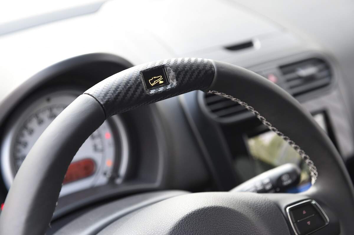 3. Communication via the steering wheel