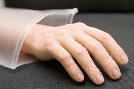 Man Gets First Prosthetic Hand That Can Feel