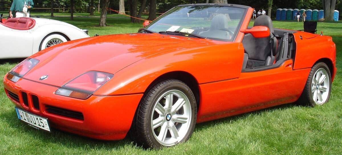 1985 - BMW Technik GmbH established
