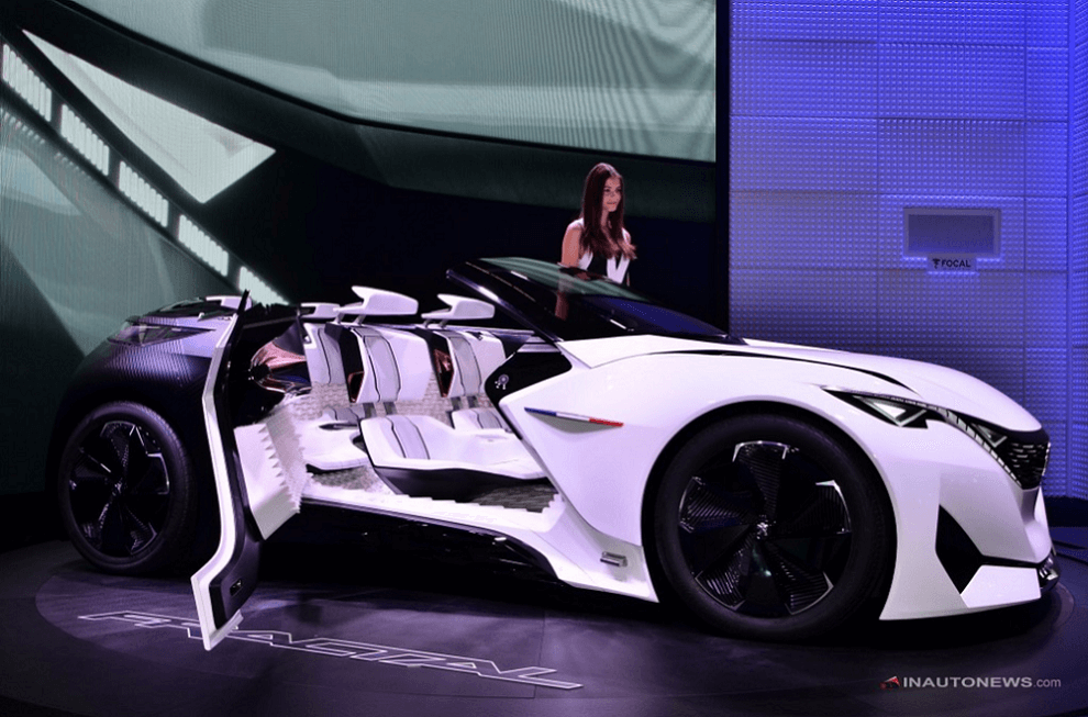 Nissan Unveils Its 100 Electric Sports Car Bladeglider Auto News Et Auto