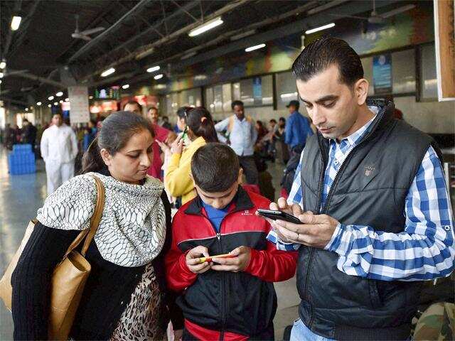 Delhi govt to install 1000 hotspots to provide free WiFi service