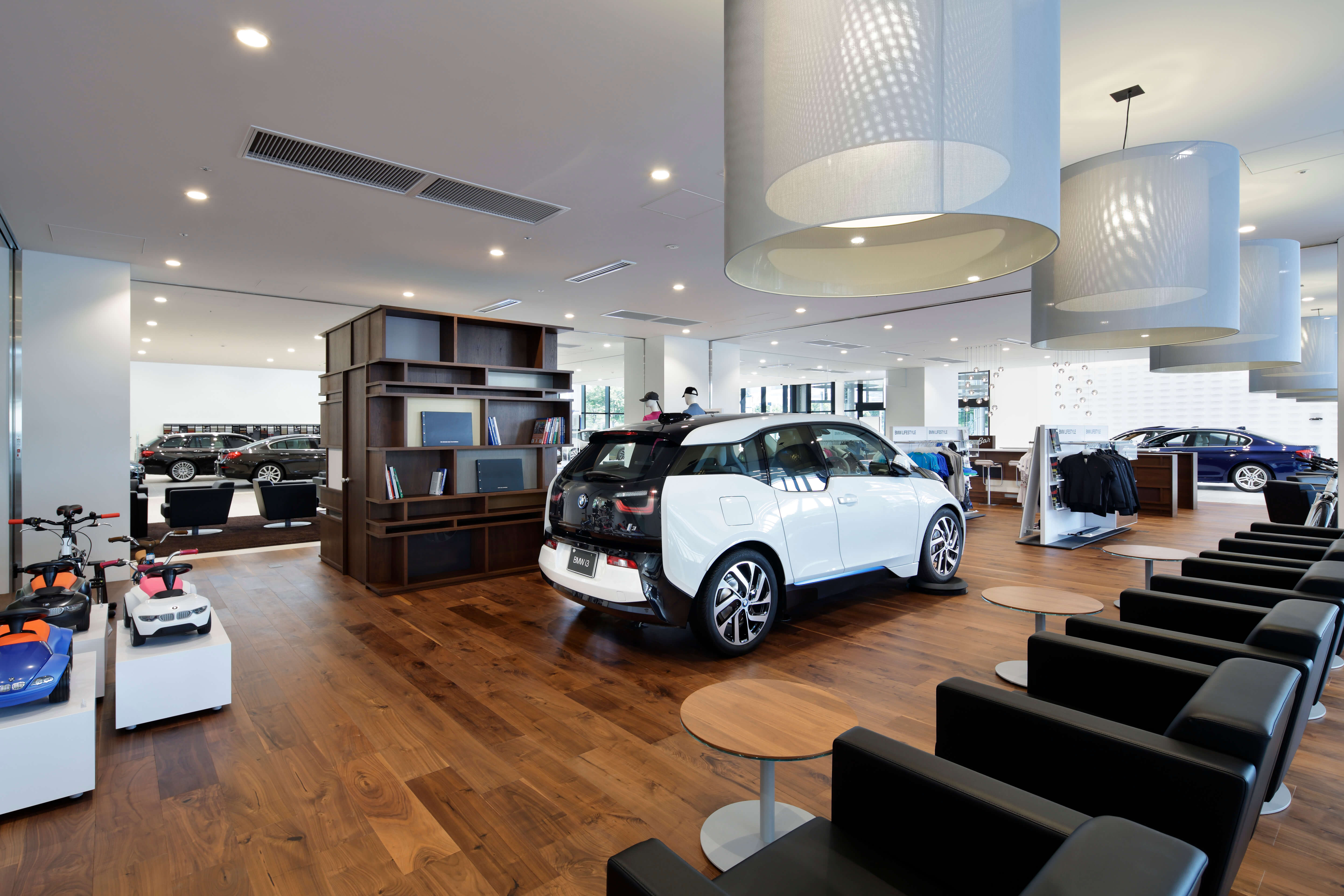 Check out BMW's new innovative sales centre in Japan