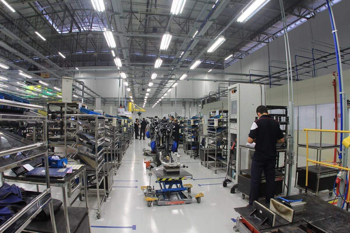 This is how a BMW motorcycle is manufactured
