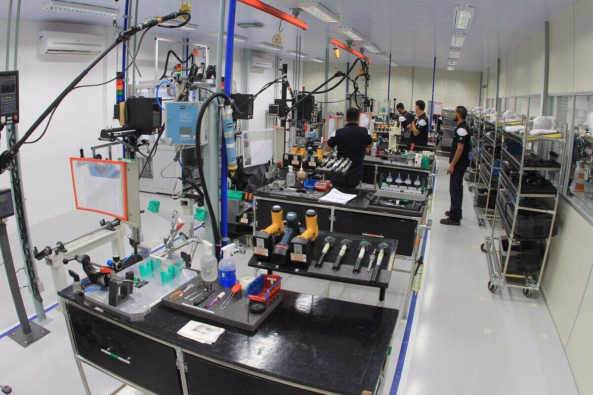 This is how a BMW motorcycle is manufactured