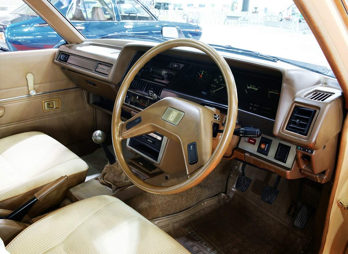 Toyota Corolla Fourth Generation Interiors
