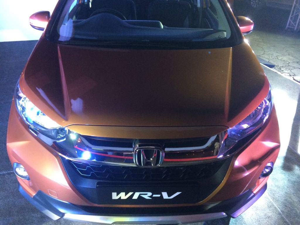 Honda Wrv Comparison Honda Wr V Vs Ford Ecosport Vs Maruti Suzuki Vitara Brezza Auto News Et Auto