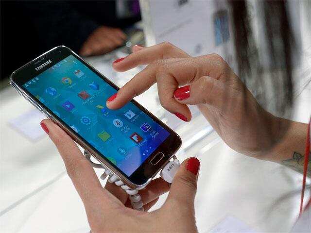 Govt looks to achieve 500 million mobile phones target by 2019 under Make in India.