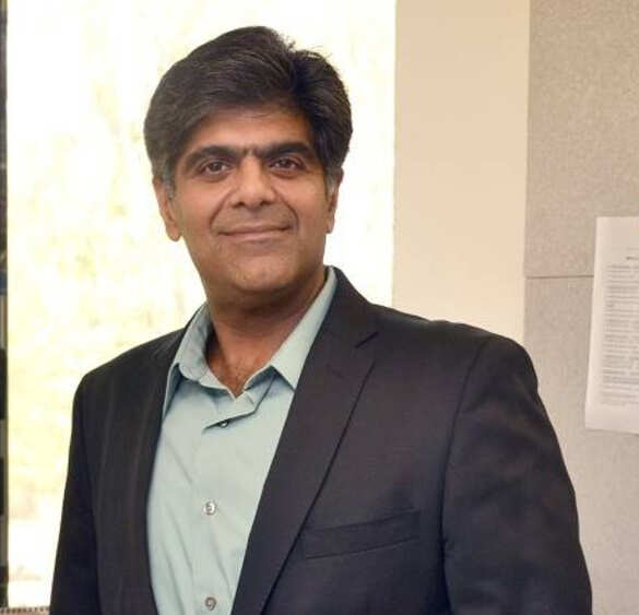 M&M's auto div appoints Veejay Ram Nakra as Senior VP - Sales & Marketing