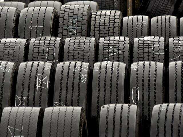 apollo two wheeler tubeless tyre price