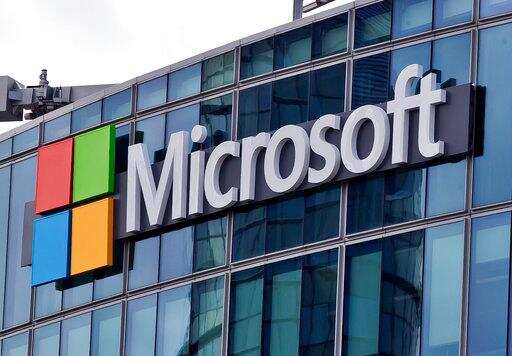 U.S. government seeks end to Supreme Court privacy fight with Microsoft