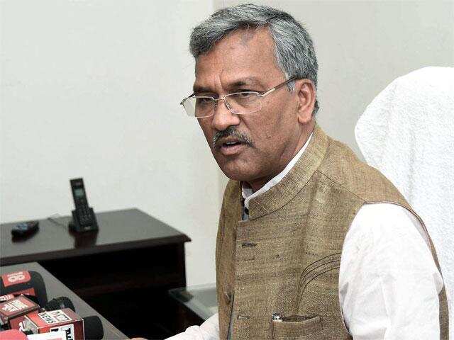 Trivendra Singh Rawat discusses ways to promote textile industry in Uttarakhand