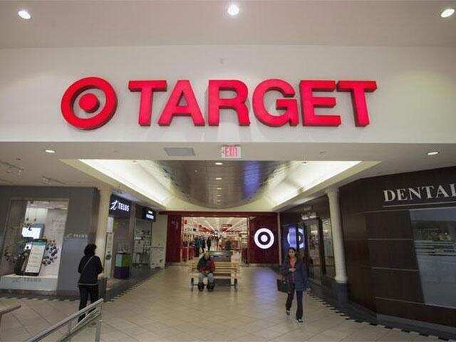  110 million customers Cost: $148 million In Dec 2013, company asid payment data for about 40 million customers was at risk, later added personal info of 70 million customers too at risk. Late disclosure: Hack revealed four days after it was confirmed, company first said 40 million credit/debit cards compromised before updating figures.