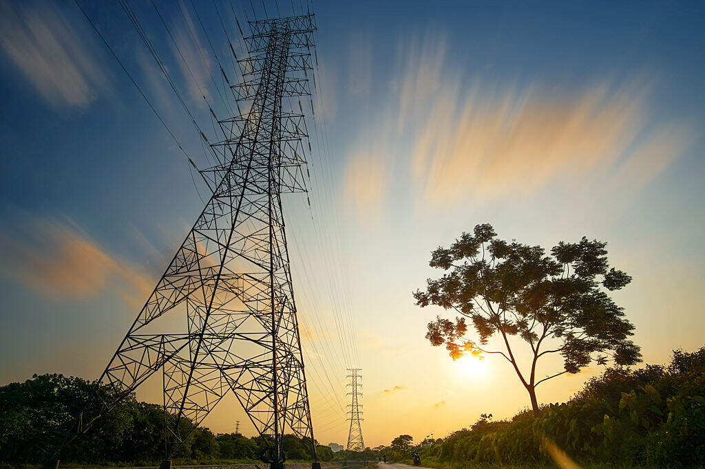 Jharkhand CM reviews power situation, calls for improved supply