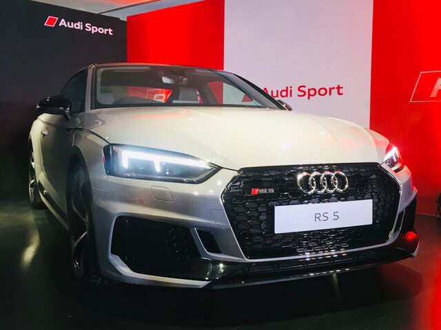 Audi ropes in Virat Kohli to launch the new RS 5 Coupe in a bid to go &quot;young, sporty&quot;