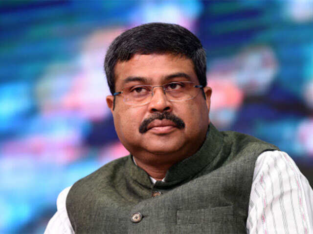 Oil minister Pradhan attends ONGC Solar Chulha Challenge