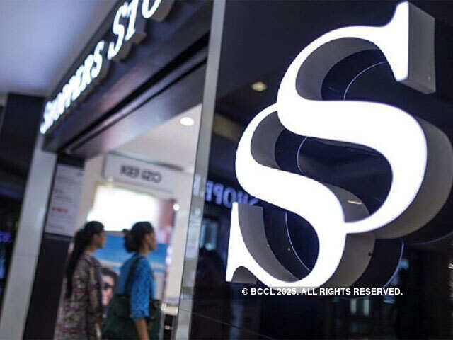 Shoppers Stop aims for 10% sales from omni-channel outlets in the next three years
