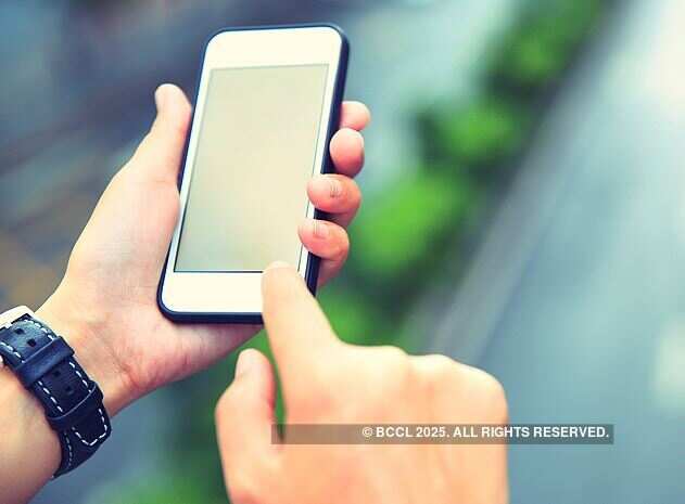 How chipmakers are weathering slowing smartphone sales