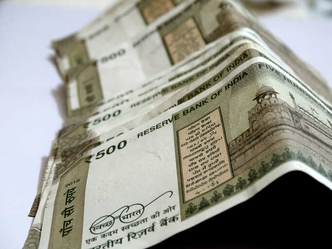 CFO optimism on business environment at 4-year low: D&B survey