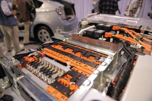 &quot;I'm detecting a certain rethink among carmakers,&quot; Merkel said.