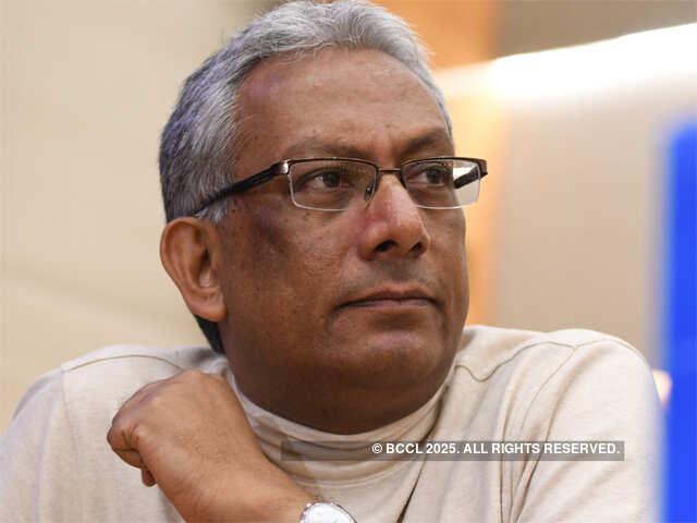 After the exit of Seshasayee and Sikka and the return of Nilekani, Venkatesan was relegated as an independent director.
