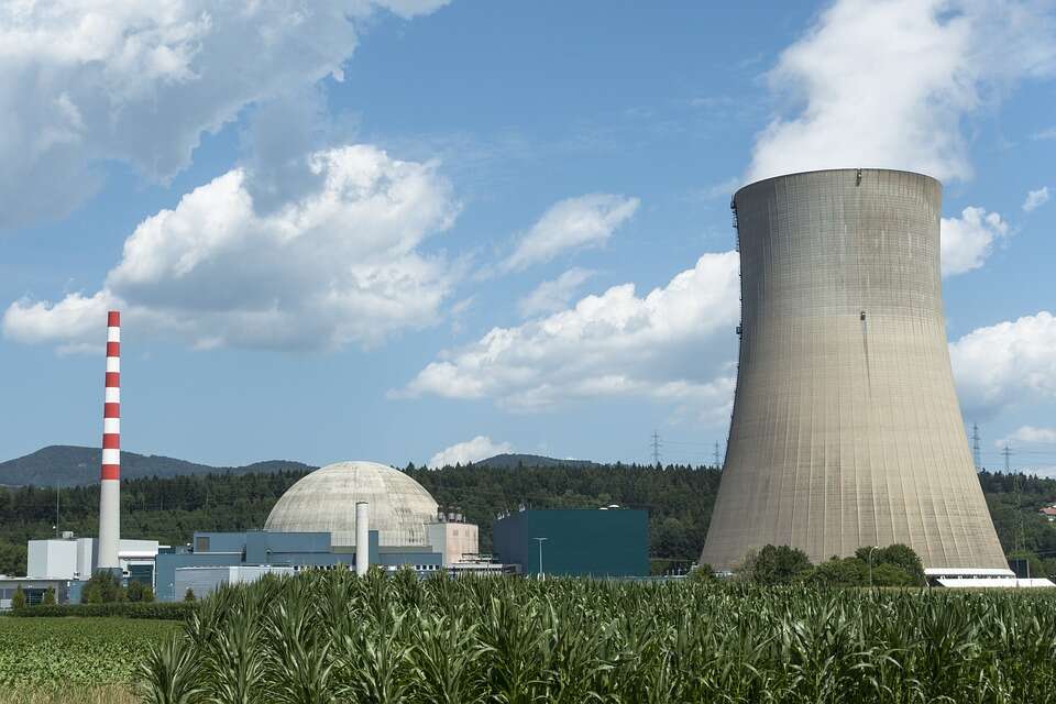 Berlin agrees to compensate power firms for nuclear exit