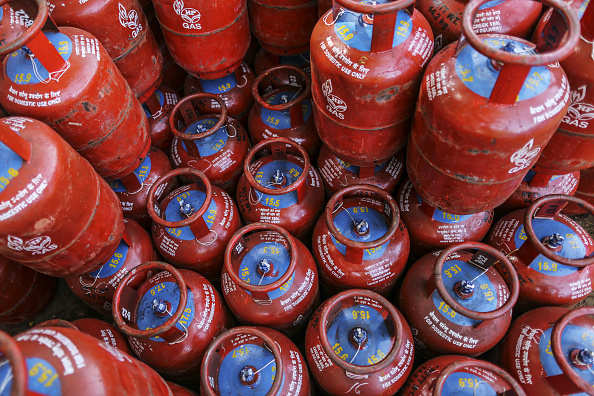 lpg subsidy: LPG subsidy jumps 60% as government maintains prices to help  consumers, Energy News, ET EnergyWorld