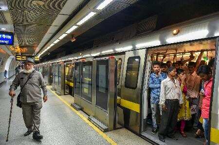 DMRC to get green power from Rewa solar plant in two months